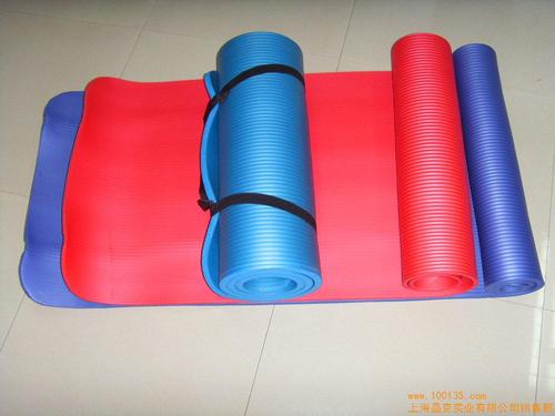工业用橡胶制品 > 供应橡胶泡棉野营垫xpe/eva/epe野营垫瑜伽垫(图)